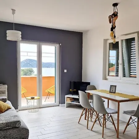 Delfin Apartment *